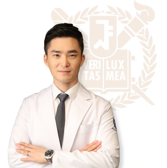 Dr. Hyun Sung Park, clinic director at The Seoul Dental in Seongnam, Korea