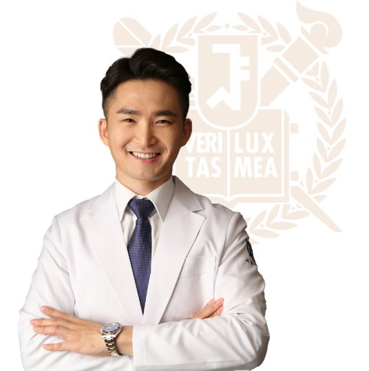 Dr. Hyeonjoon Park, clinic director at The Seoul Dental in Seongnam, Korea